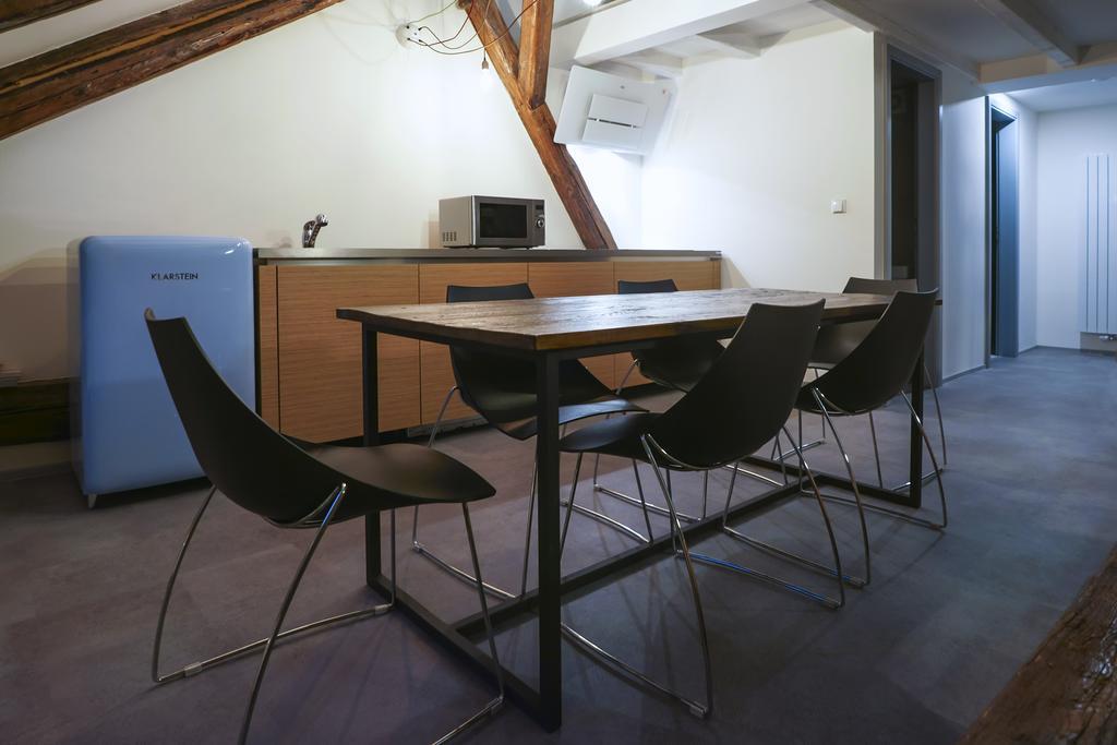 Apartments At The Blue Duckling براغ المظهر الخارجي الصورة