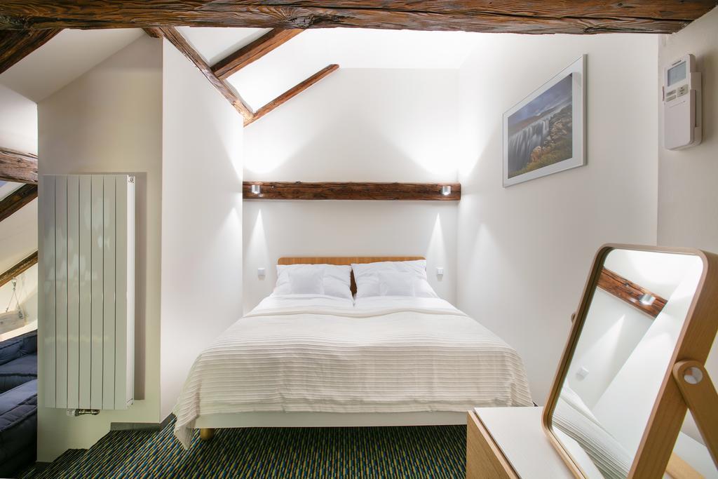 Apartments At The Blue Duckling براغ المظهر الخارجي الصورة